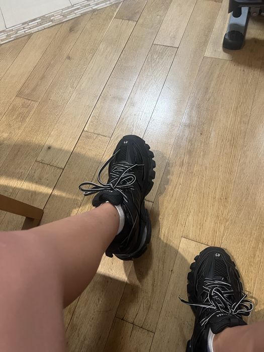 Balenciaga Led track