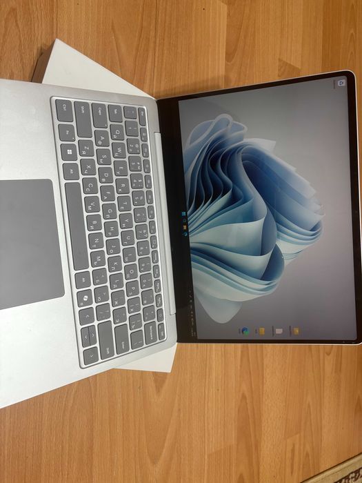 Microsoft Surface 13 2025 Silver 1TB