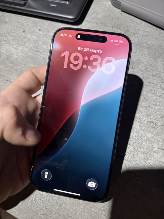 Продам айфон 15 про