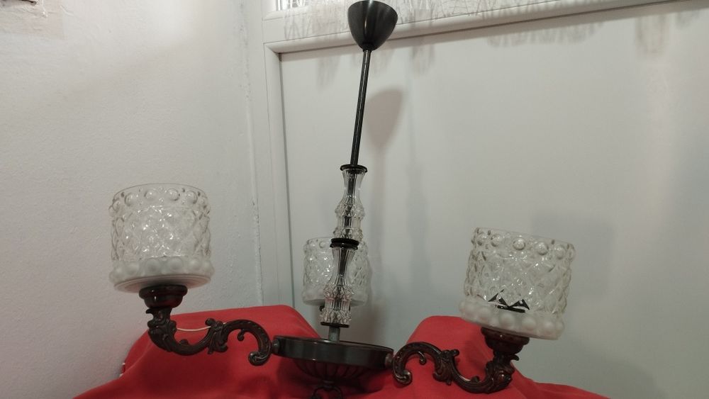 Candelabru cu trei brațe