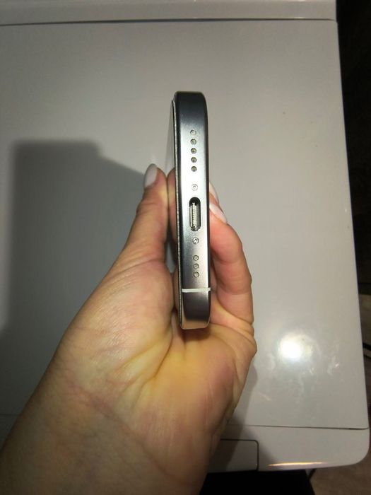 iPhone 16 Pro White 256 GB + AirPods 4 +кейс