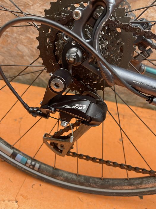 Bicicleta intuitive 13 frane pe disc hidraulice roti 28” cadru aluminiu