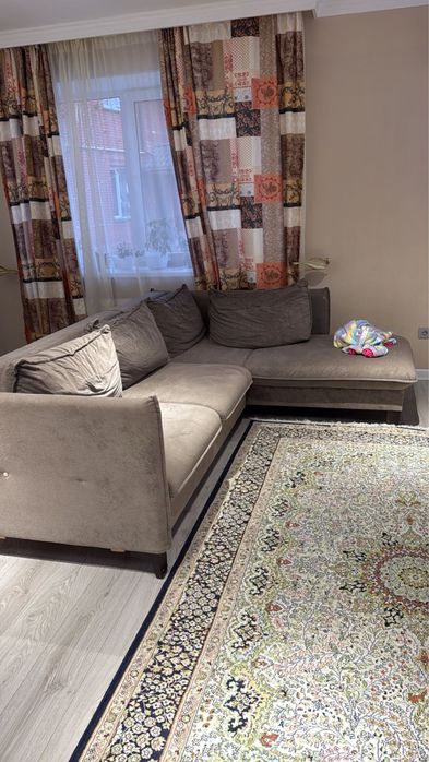 Диван угловой коричневый