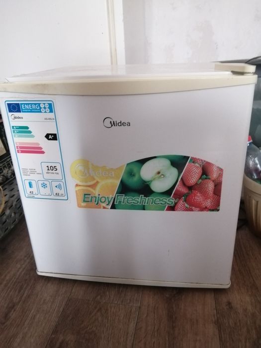 Холодильник маленький