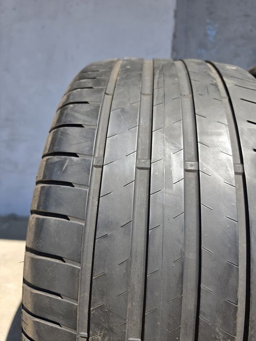 2 бр. летни гуми 255/35/21 Bridgestone DOT 0421 4 mm