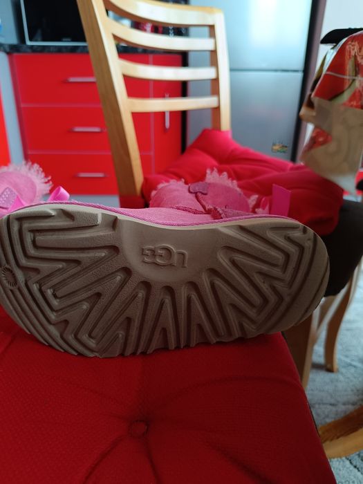 UGG детски ботуши-апрески 30 номер.