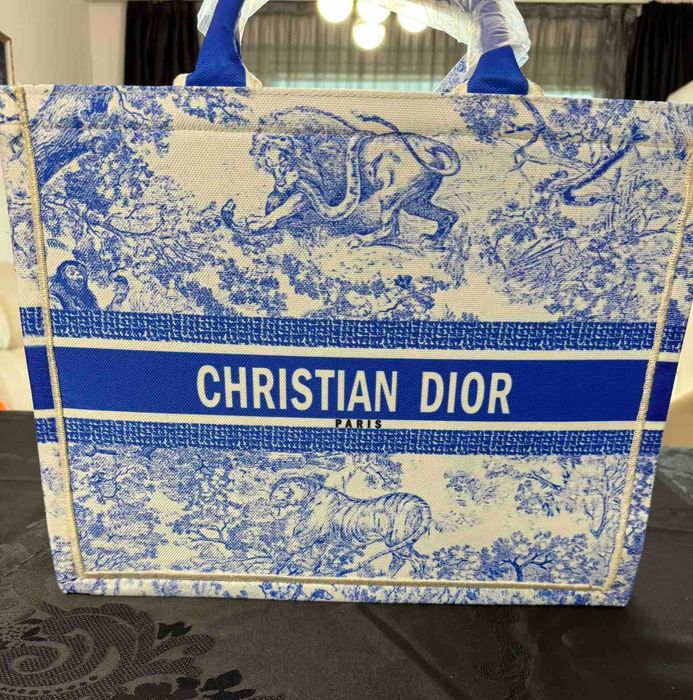 Dior-Автентична чисто нова дамска чанта