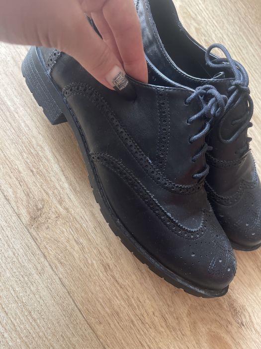 Полуботинки новые Kari. Размер 41.