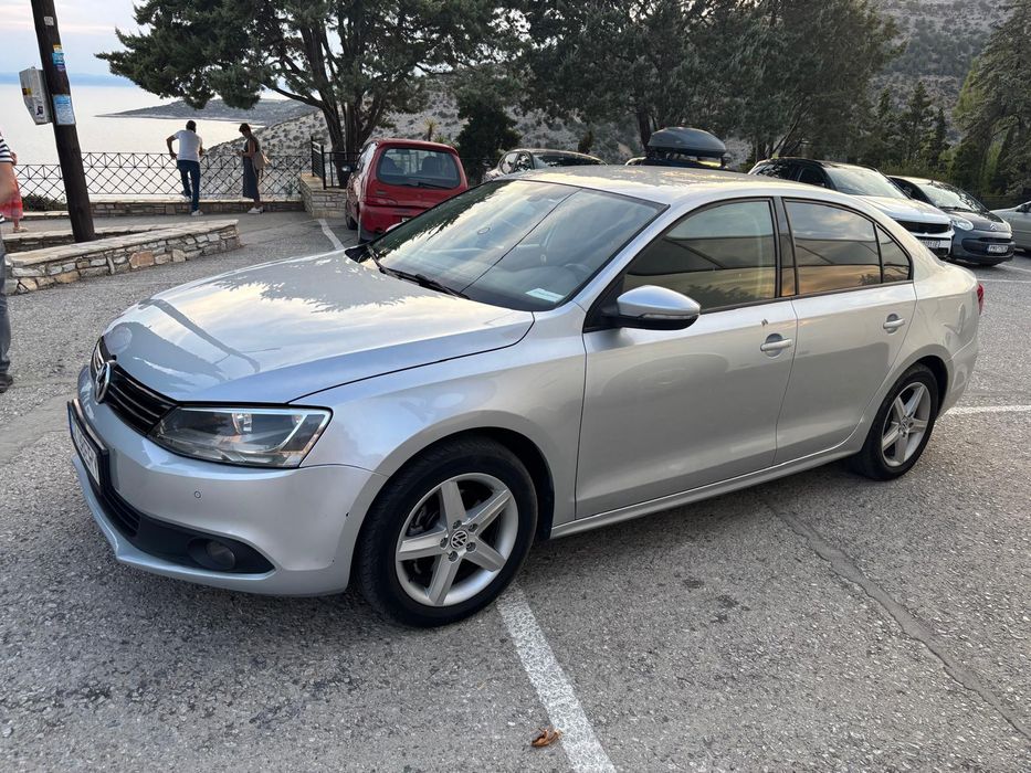 VOLKSWAGEN Jetta 2012 — imagine 2