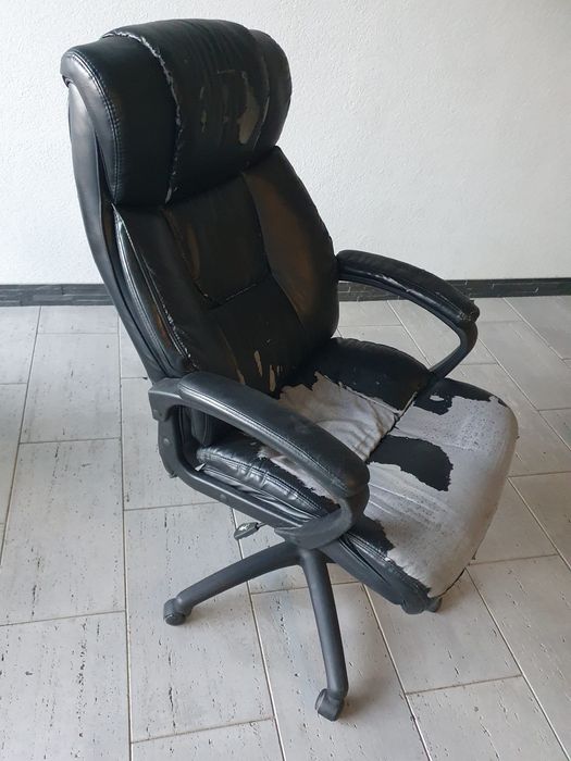 Scaun directorial Jisk Tjele