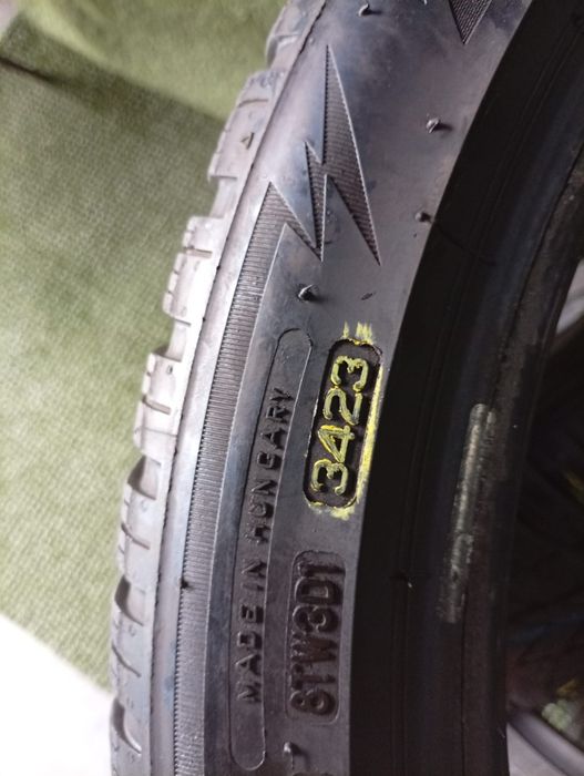 245 40 19 Bridgestone m+s