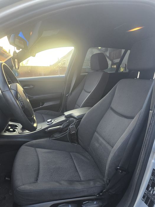 Vand BMW E91 320D Automat (177 cai, 2008), impecabil.