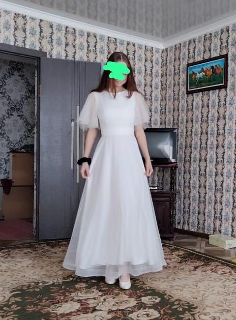 Продам новое платье