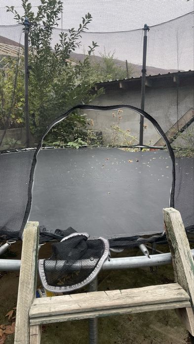 Батут большой качество хорошее