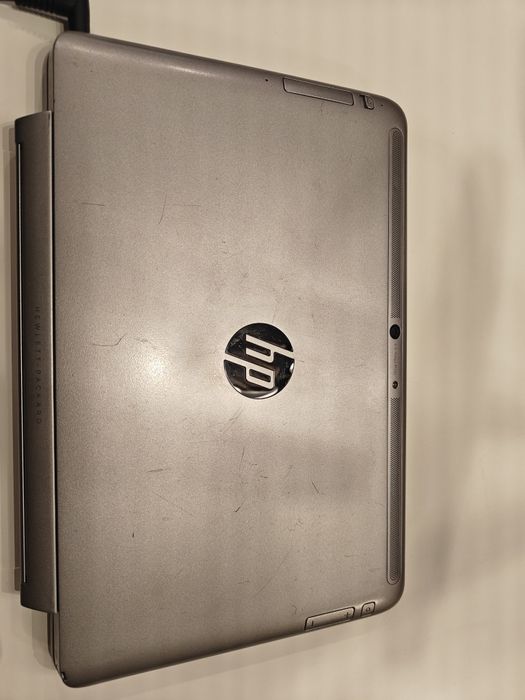 Лаптоп HP Elite x2 1011 G1