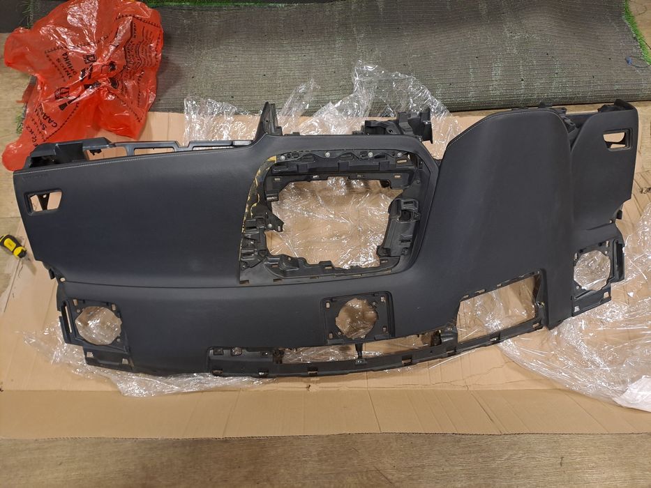 Торпедо Lexus RX 2016