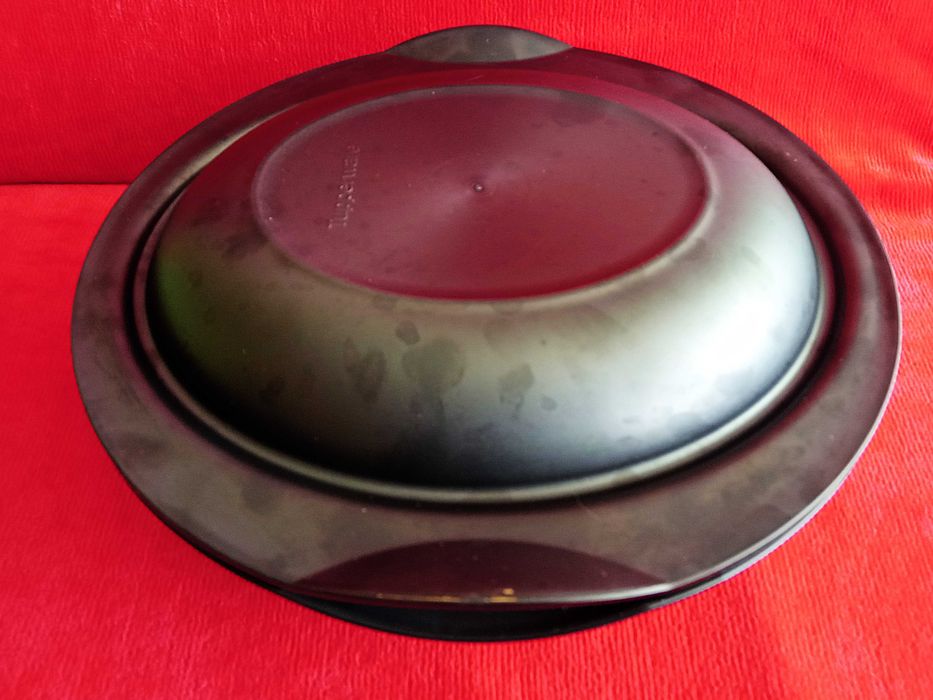 Тенджера с капак/тава/,Tupperware,Голяма 5 литра.Уникална.