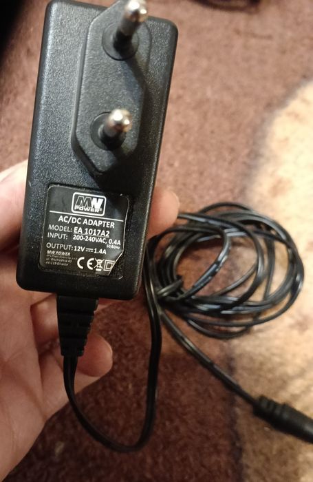 Adaptor AC/DC MW Power,Model EA 1017A2