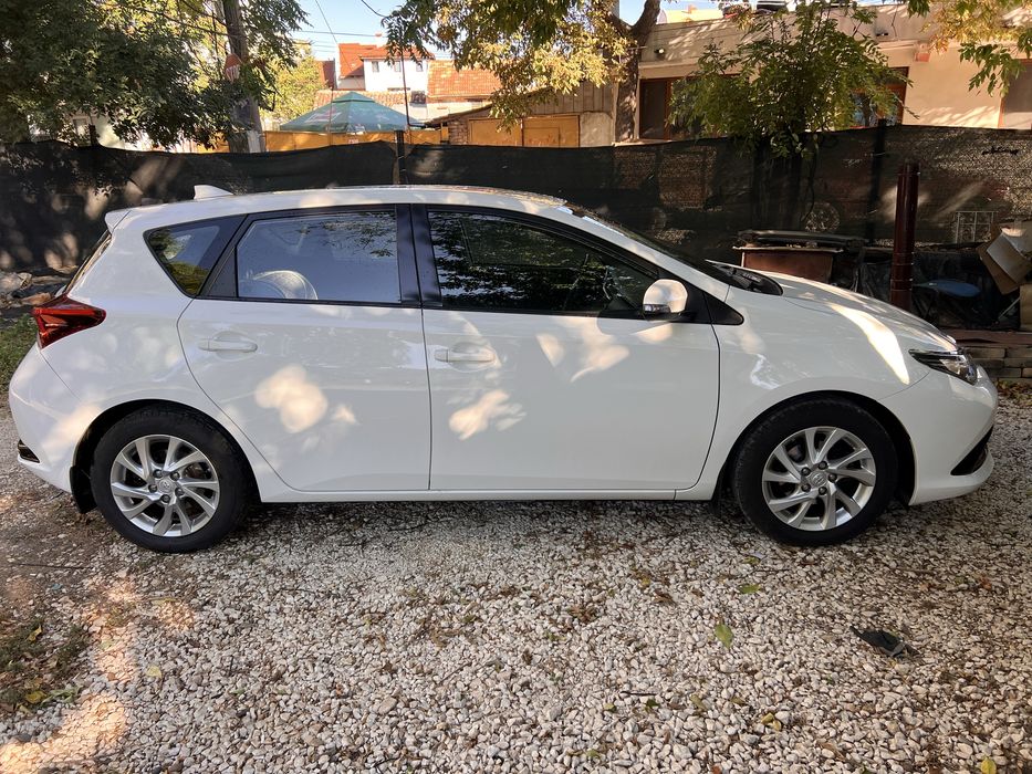 Тойота Аурис 2018 година само на 92000км