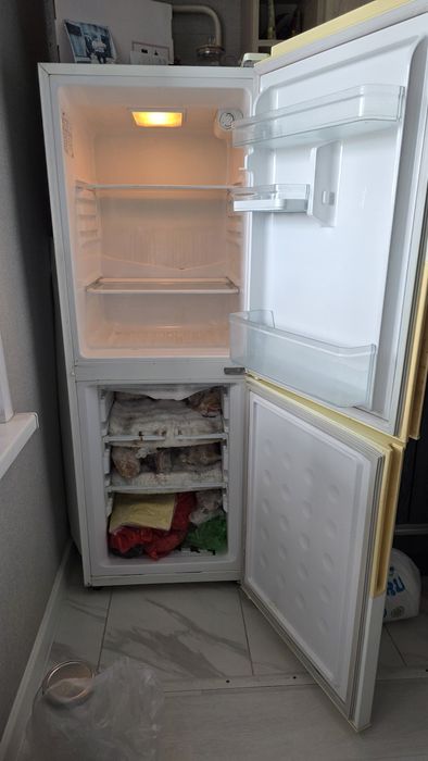 Холодильник продам