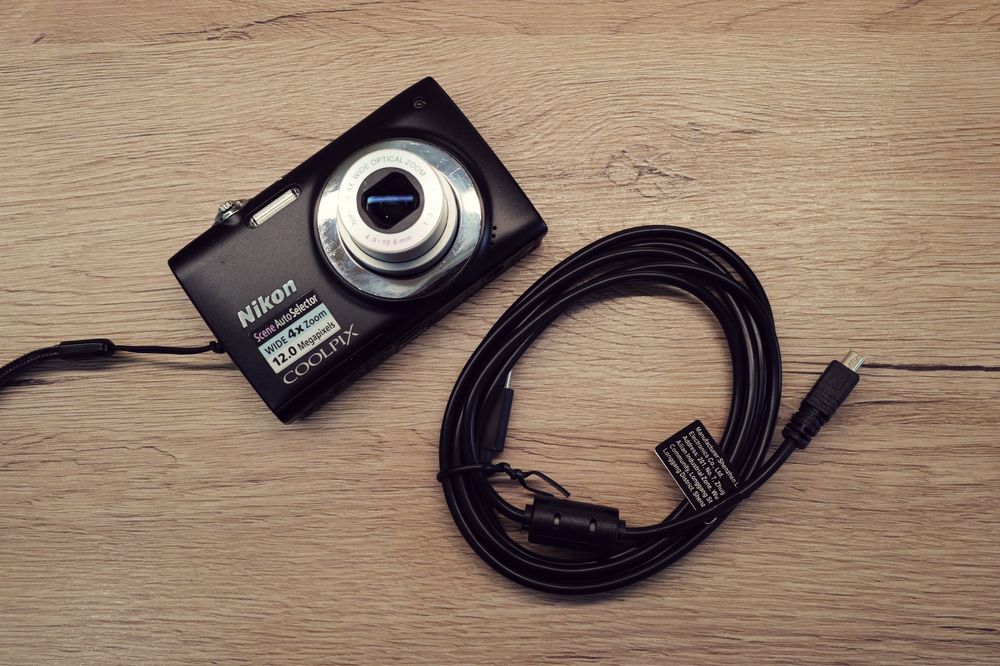 Aparat foto Nikon Coolpix S2500 incarcare USB 12Mp Data Ora ITP