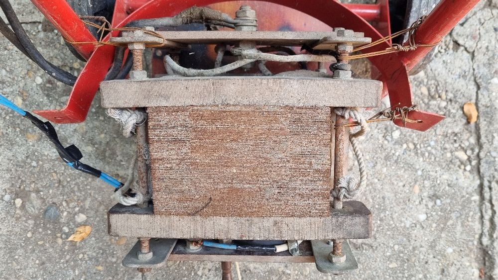 Aparat de sudură cu transformator – FUNCȚIONAL – construcție robustă, pe roți