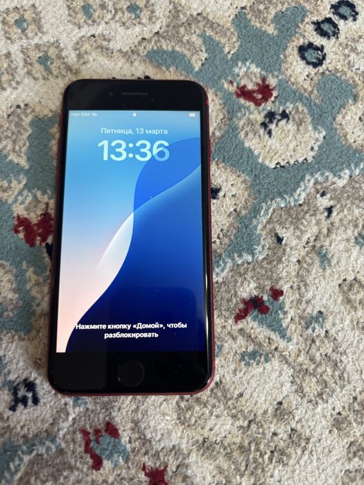 Продам iPhone SE