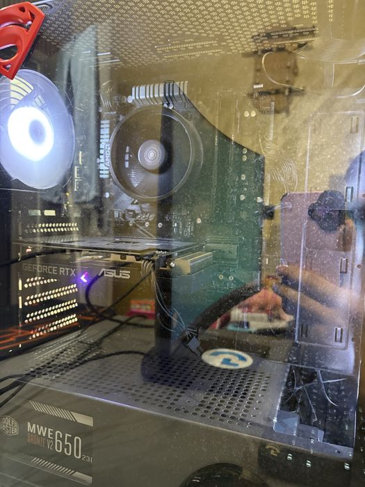 Пълен Gaming Setup – Ryzen 5 / RTX 3050 / 16GB / 2x 24”