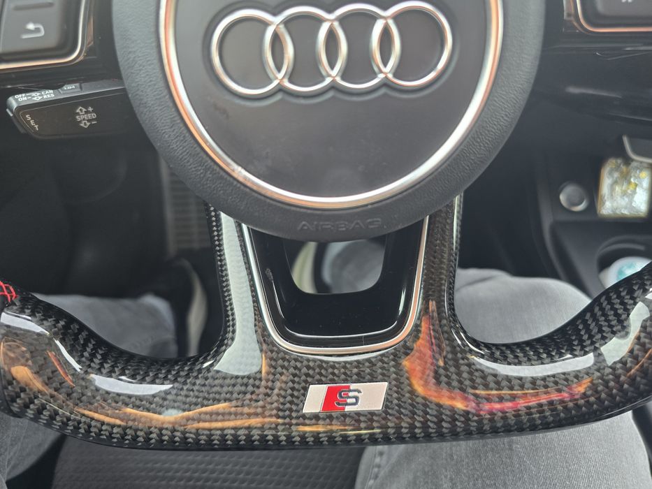 Карбонов спортен волан audi а4