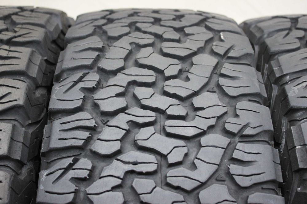 265/60-18 BF Goodrich All-Terrain