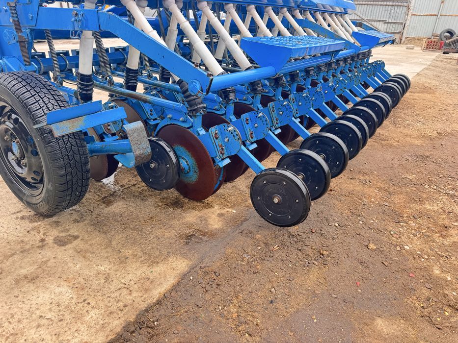 Semanatoare de paioase SUP 29 DK cu roti de tasare - Piese SPC - Piese U 445