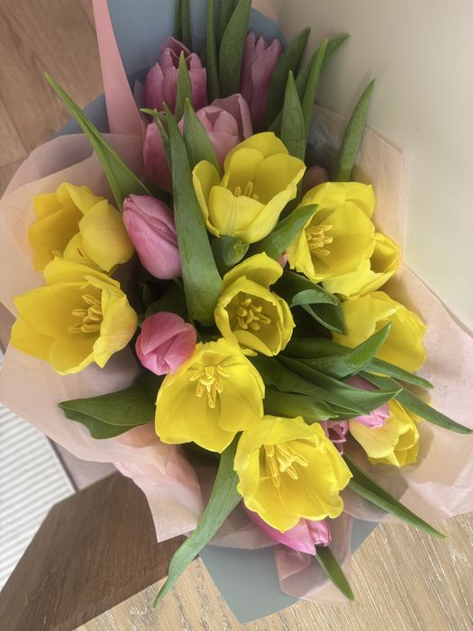 Продам свежие букет тюльпанов