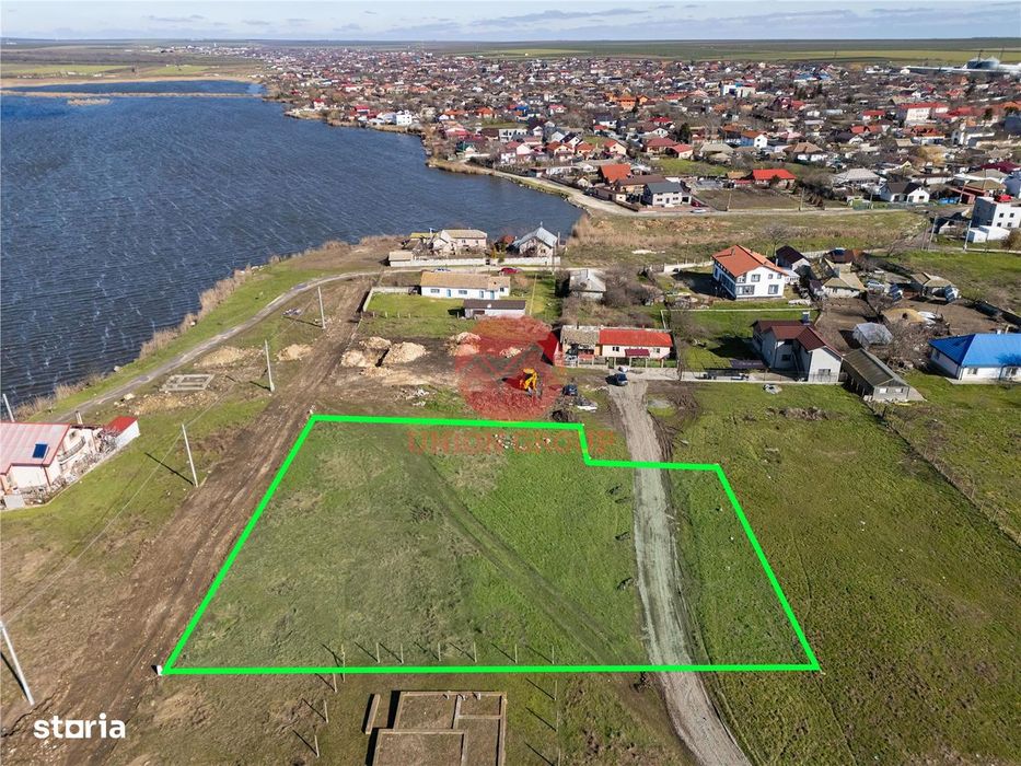 Teren Intravilan 2380 mp Langa Lac, Corbu