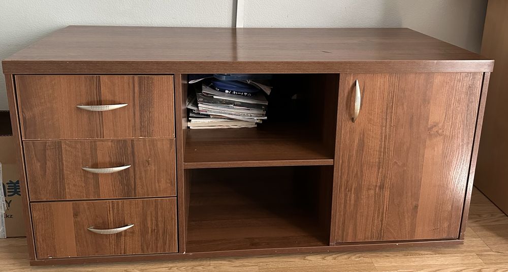 Офисный шкаф и тумбу