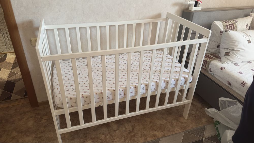 Детская кровать-манеж