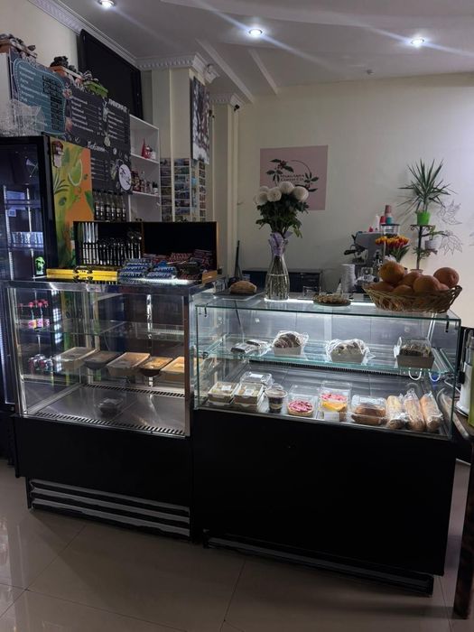 Витриный холодильник