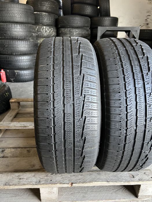 2 anvelope de iarna 225/55.17 nokian!