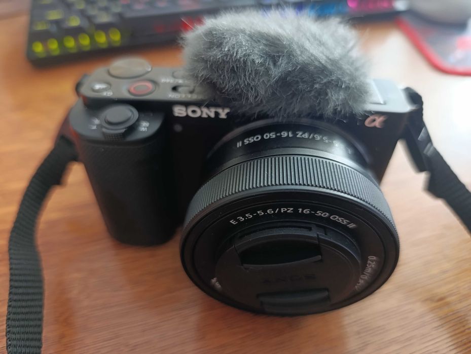 Sony ZV-E10 II Aparat Foto Mirrorless 26MP Video 4K60p Kit cu Obiectiv 16-50mm mk2