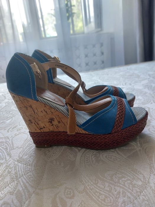 Женская летняя обувь