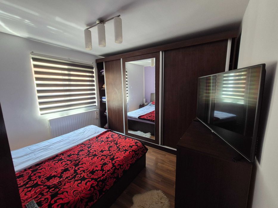 Inchiriez apartament 3 camere