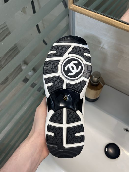 Chanel Runner.