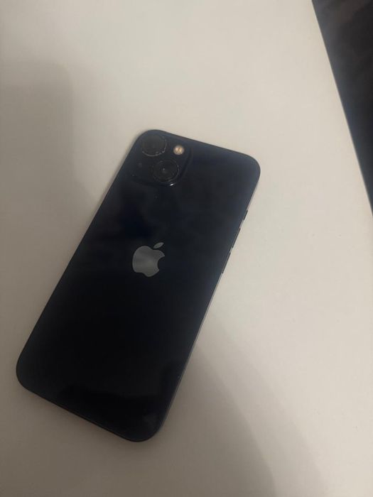 Продам айфон 13 б/у