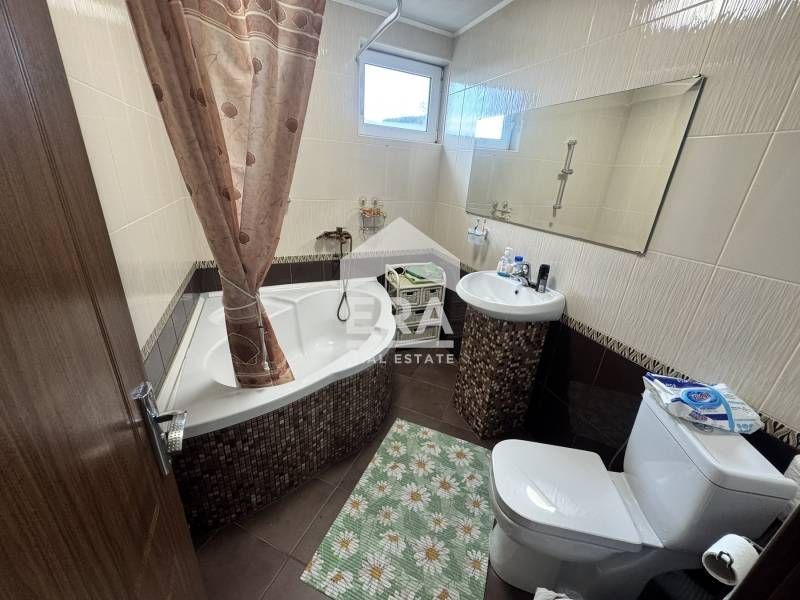 Продава се Къща в с. Рогачево, Област Добрич - 135 кв.м за 1095 €/кв.м - Снимка #3