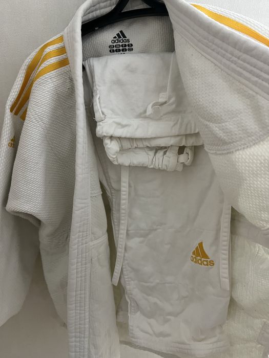 Продаю кимоно адидас для дзюдо