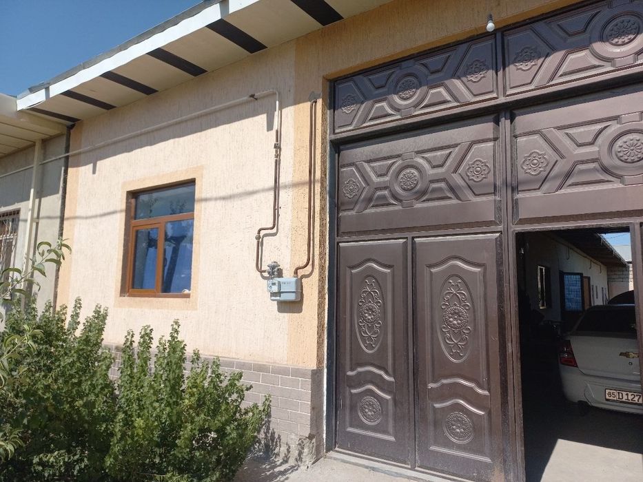 Hovli sotiladi 6 sotix