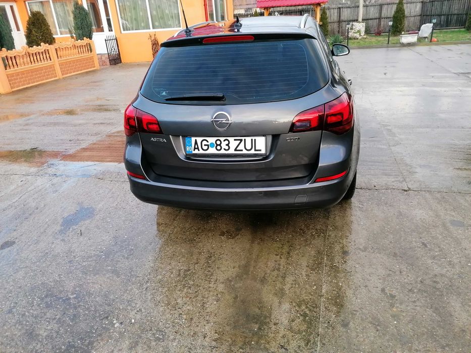Opel Astra J Sport Tourer