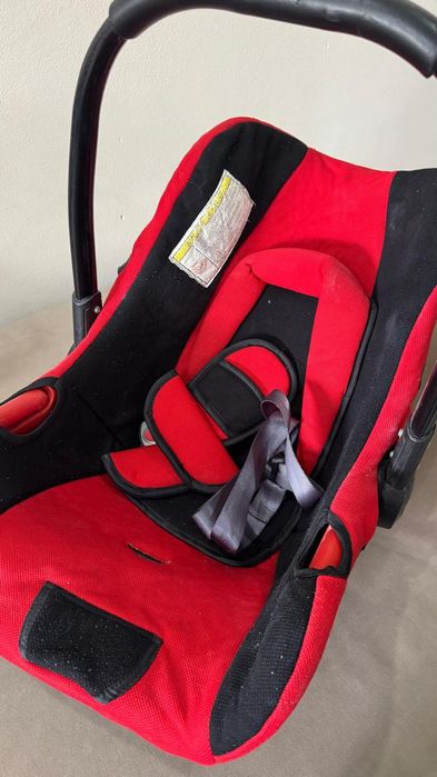 Автокресло красный