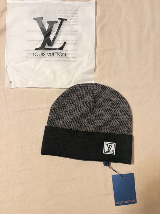 Caciula Lv noua