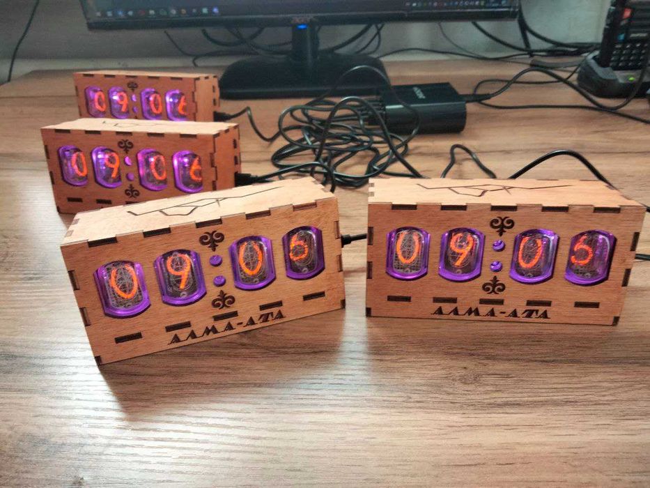 Газоразрядные часы "Алма-Ата"