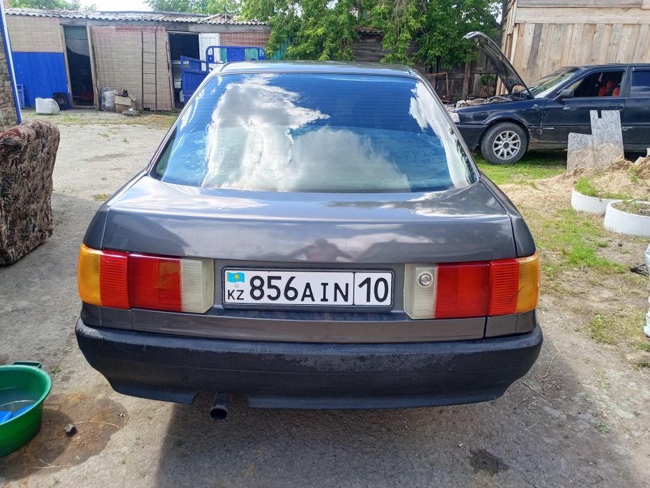 Продам Ауди 80 б4